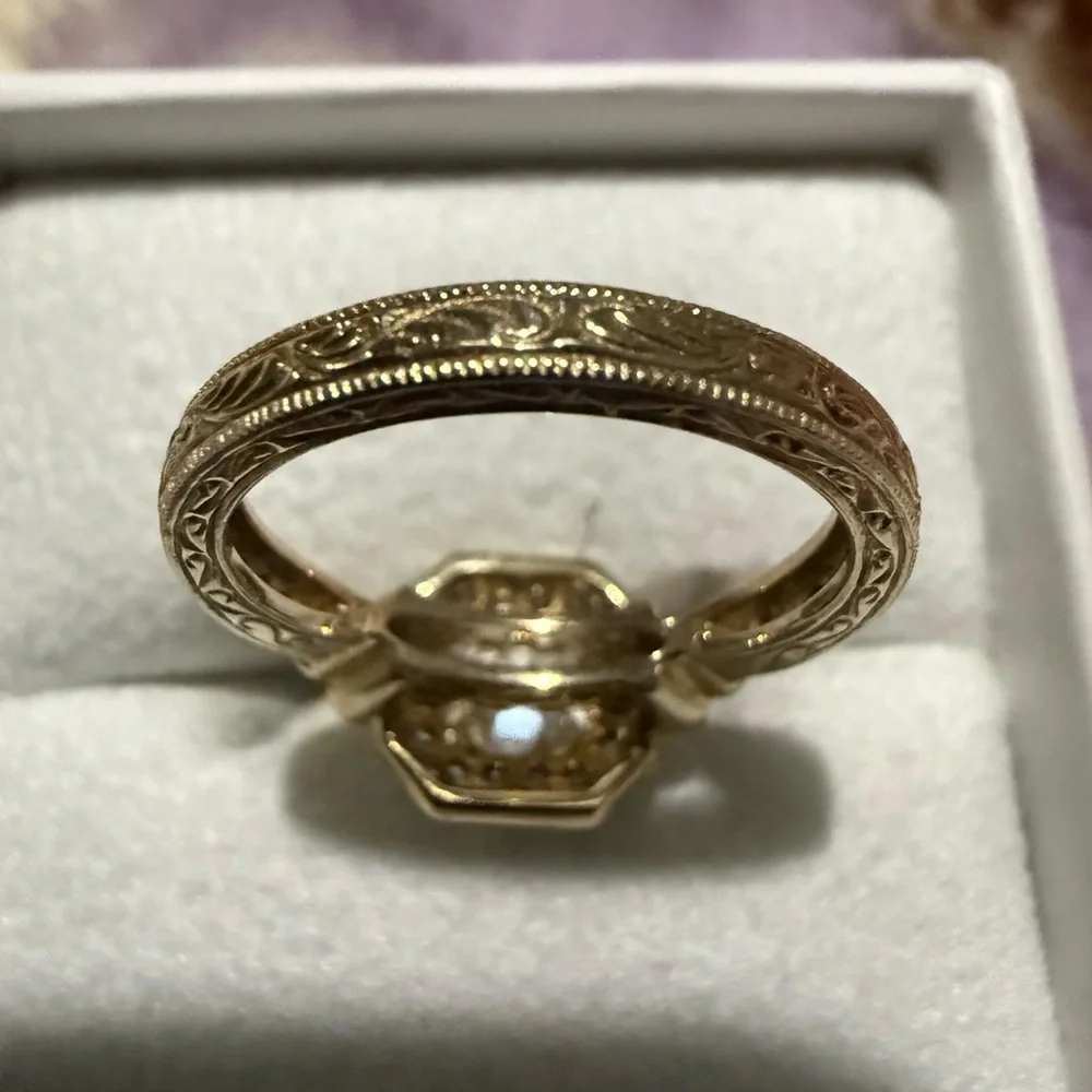 Vintage-Inspired Gold Ring with Asher cut stone